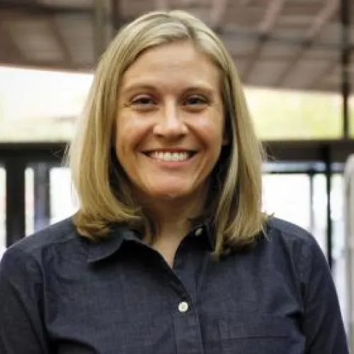 Melissa Guy Headshot